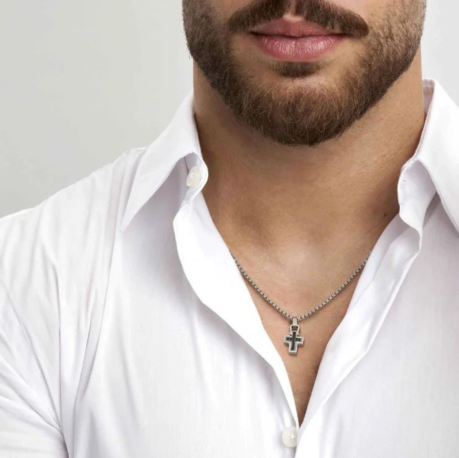 Naszyjnik stalowy męski Nomination Italy Manvision z krzyżem i czarnymi cyrkoniami 133006 007.png